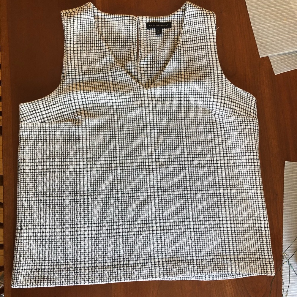 Banana Republic Plaid V-Neck Tank